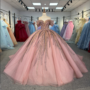 Vestidos de Quinceañera Impresionantes con Cintura Natural, Escote Corazón, Apliques, Bordados y Lentejuelas, Modelo 6966 - Product Image 1