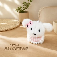 Porte-clés en peluche animal mignon Chien avec lunettes de soleil et bavoir à carreaux, breloque de sac douce, vente en gros, personnalisable OEM ODM