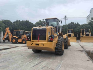 Chargeuse sur pneus Caterpillar 966H diesel d'occasion, 23,2-23,7 tonnes, avec une capacité de godet de 3,5-5,0 m³, pour l'exploitation minière et la manutention portuaire - Product Image 4