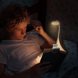 ไฟอ่านหนังสือแบบคลิป LED ปรับความสว่างได้ 4 ระดับ สีขาว ชาร์จผ่าน USB ใช้สำหรับอ่านหนังสือบนเตียง - Product Image 5
