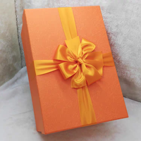 Boîte cadeau personnalisée avec gaufrage, revêtement UV, carton écologique recyclable, ruban satiné et nœud pour emballage de vêtements, mariage, anniversaire