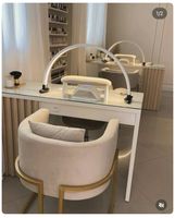 Table de manucure double moderne en bois massif avec éclairage LED, station de travail pour salon de manucure, design de salon de manucure avec collecteur de poussière