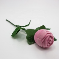 Boîte à bijoux en velours rose romantique pour la Saint-Valentin, mariage, fiançailles, demande en mariage, avec couvercle rabattable