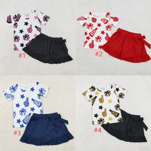Completo <span class=keywords><strong>da</strong></span> Cheerleader per Bambine, 2 Pezzi: T-Shirt a Maniche Corte e Gonna Corta Coordinata, Abbigliamento per il <span class=keywords><strong>Giorno</strong></span> della Partita - Product Image 1