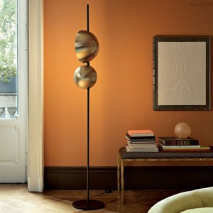 Lámpara de Pie LED E27 de Hierro de Doble Cabezal con Diseño Nórdico Moderno, Altura Ajustable, Impermeable, para Uso en Hoteles y Salas de Estar - Product Image 3