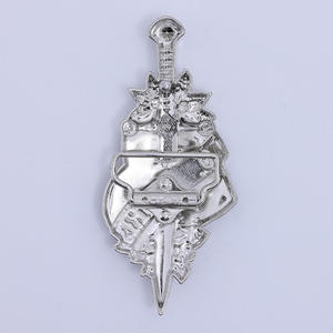 Hebilla de Cinturón de Mujer Estilo Occidental Personalizada, Aleación de Zinc, Suave, Moderna, Versátil, Diseño de Espada que Perfora el Corazón - Product Image 4