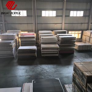 Panneaux acryliques transparents MINGLIANG 1,8 mm 2,5 mm 9 mm Haute résistance aux chocs Tailles et couleurs personnalisables Vitrine lisse - Product Image 5