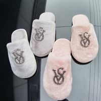Chaussures d'hiver polyvalentes pour femmes, avec dessus en fausse fourrure de lapin incrusté de diamants, semelle extérieure en TPR, chaudes, à bout fermé, pour usage intérieur/extérieur