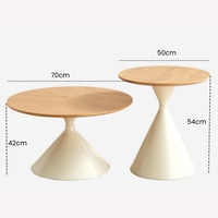 Ensemble de tables basses de style crème pour salon minimaliste, idéal pour petits appartements