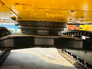 รถขุดตีนตะขาบ Komatsu PC450 มือสอง น้ำหนัก 45 ตัน เครื่องยนต์ดีเซล ปั๊มไฮดรอลิก รุ่นปี 2022 สภาพดีเยี่ยม พร้อมส่งมอบทันที - Product Image 4