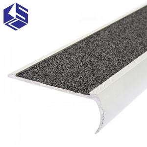 Profilo Antiscivolo KSL per Gradini in Porcellana, Ceramica, Vinile, Metallo e Legno - Product Image 1