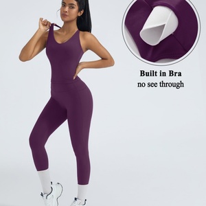 2-Piece Solid Workout Sets for Women with High Elastic Waist <b>Padded</b> Tops & Booty Leggings Featuring Pockets - Product Image 3