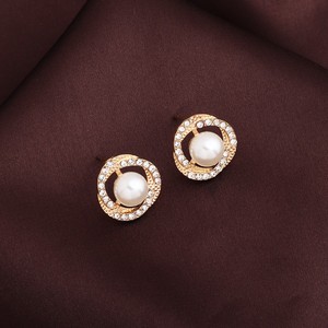 Juego de Joyería de Lujo Ligero, Elegante, Francés, con Perlas, Aretes, Collar y Anillo para Mujer, Accesorios de Alta Calidad con Pedrería - Product Image 4