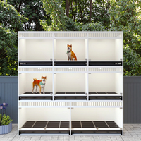 Chenil pour chien commercial extérieur, grande maison pour chien avec panneaux en bois, conçu pour une utilisation intensive et pour les entreprises d'hébergement pour chiens