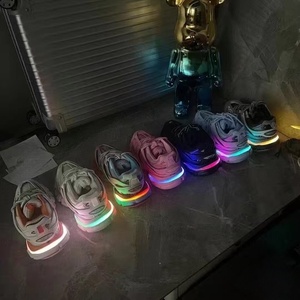 Zapatillas Deportivas LED Track 3.0 de Alta Calidad, Zapatillas Vintage Casuales para Caminar con Luz LED, Zapatos de Marca de Moda para Hombre - Product Image 1