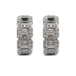 Fine Vintage Design Haute Qualité 18k Solide Or Blanc Réel Diamant Baguette Détaillée Huggie Boucles D'oreilles Pour Petite Amie Cadeau - Product Image 1