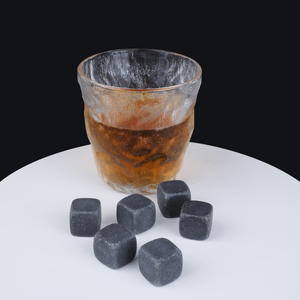 Vente en gros personnalisé <span class=keywords><strong>granit</strong></span> marbre <span class=keywords><strong>whisky</strong></span> pierre de glace ensemble cubes refroidissement pierre barre accessoires étui cadeau pour <span class=keywords><strong>whisky</strong></span> verres - Product Image 4