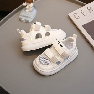 Sandales d'été tendance pour enfants : Chaussures de marche style plage, couleur unie, antidérapantes, en maille et similicuir pour filles et garçons - Product Image 4