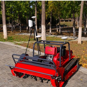 Tondeuse à gazon télécommandée GPS, moteur 4 temps à essence, coupe à fléaux, qualité professionnelle pour utilisation en forêt, sur terrain accidenté et en montagne - Product Image 1