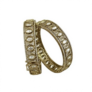Maravillosos Brazaletes Abiertos Kundan Polki Chapados en Oro de Primera Calidad, Juego de Dos Pares de Brazaletes para Colección de Bodas para Mujer - Product Image 2