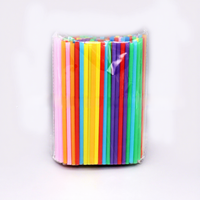 Pailles en plastique PP jetables colorées personnalisées avec logo imprimé, à embout plat et tube droit pour boissons, vente en gros