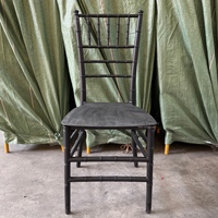 Chaises en plastique empilables extérieures d'événement de banquet de Chiavari noir de fournisseur d'usine pour le restaurant