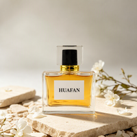 Flacon de parfum carré en verre transparent personnalisé de 30 ml, 50 ml, 100 ml, avec bouchon carré transparent, logo personnalisé, marquage à chaud et emballage
