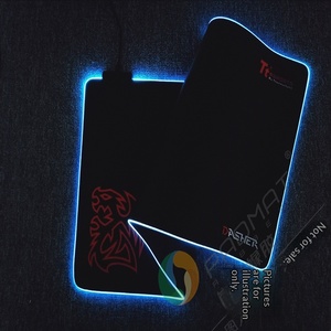 Tappetino per <span class=keywords><strong>Mouse</strong></span> Luminoso Personalizzato RGB con Controllo Vocale, Poggiapolsi, Ricarica Wireless, Effetto Luminoso e Logo - Product Image 4