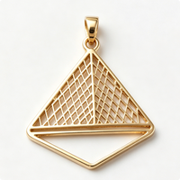 Colgante Piramidal Chapado en Oro, Amuleto Geométrico Pulido de Latón para Collar o Pulsera