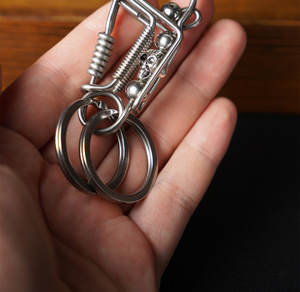 Нержавеющая сталь ручной работы Креативные черепа бисер пружинный брелок мужской автомобиль брелок кулон - Product Image 6