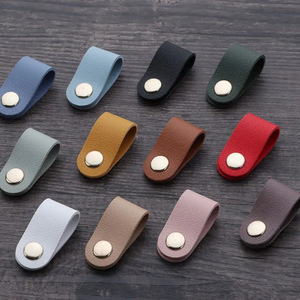 Venta directa de fábrica de organizador de cables para auriculares de cuero PU con hebilla creativa para gestión de cables, cable portátil para auriculares - Product Image 2