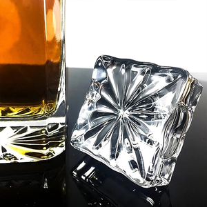 Ensemble de carafe à whisky avec verres, boîte en bois gravée, articles de bar à whisky pour homme, idées cadeaux, verre à bourbon pour policier - Product Image 6