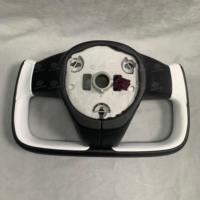 Volante de Cuero Personalizado Marvel YOKE para Tesla Model 3 con Diseño Inalámbrico en Blanco y Negro en la Parte Posterior