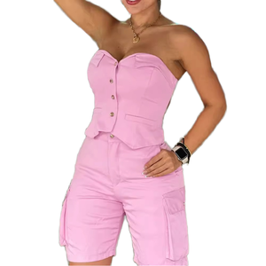 Conjunto de chaleco casual sólido con botones y hombros descubiertos para mujer y shorts de punto teñido para uso diario por encima de la rodilla - Product Image 1
