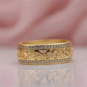 Anello Traforato a Doppia Fila con Motivo a Nuvole per Donne, Elegante Gioiello da Dito alla Moda - Product Image 6
