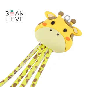Schönes gelbes Giraffen-Design Schlüsselanhänger PVC Kunstleder 3 in 1 Ladekabel USB