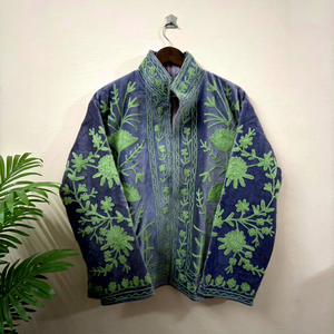 Veste Suzani grise de qualité supérieure brodée avec un motif floral, manches longues, col montant, style bohème, manteau d'hiver pour femmes - Product Image 1
