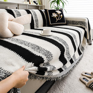 Funda <span class=keywords><strong>de</strong></span> Sofá Antirrayones <span class=keywords><strong>de</strong></span> Nuevo Diseño 2025, Cubre Sofá Lavable <span class=keywords><strong>de</strong></span> Chenilla para 5 Plazas <span class=keywords><strong>de</strong></span> Cobertura Completa con Manta con Borlas - Product Image 1