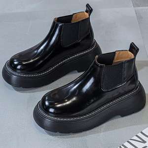 Botas Chelsea de Cuero Verde con Plataforma Impermeable para Mujer, Diseño para Días Lluviosos Urbanos y Moda para el Trabajo - Product Image 3