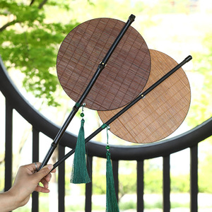 Abanico de seda de bambú pintado a mano, estilo tradicional chino, accesorio refrescante para Hanfu - Product Image 3