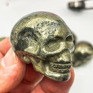 Vente en gros de crânes en pyrite de cristal naturel écologique, sculpture irrégulière, décoration d'intérieur, autres artisanats en cristal - Product Image 5
