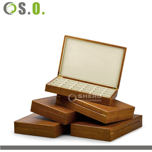 Boîte de rangement portable de luxe en bois massif pour bracelets et bijoux, petit coffret cadeau en bois - Product Image 3