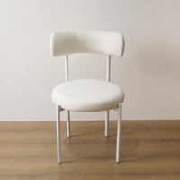 Chaise Moderne Minimaliste en Fer Blanc avec Coussin Doux, Portable et Durable, Idéale pour Hôtels, Villas et Salons – Vente en Gros Usine