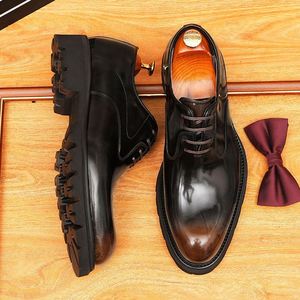 Bottes Martin montantes pour hommes en cuir véritable, style rétro britannique, à lacets, pour tenue professionnelle - Exclusif - Product Image 1