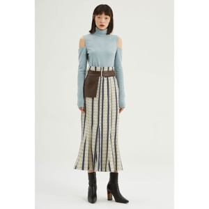 TD abito Casual a collo alto in Cloudburst Grey Fussed Top - Product Image 2
