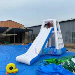 Inflatable nước Thang leo lên tương tác trò chơi bơm hơi kim tự tháp trượt nước Công Viên Nước