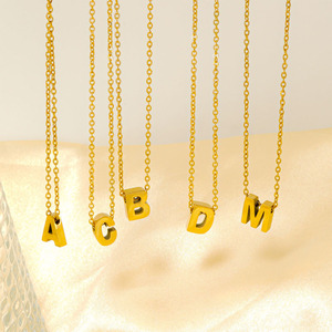 Collar inicial pequeño de acero inoxidable pulido alto, collar de moda chapado en oro con 26 letras mayúsculas para mujer - Product Image 2