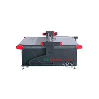 Machine de découpe CNC entièrement automatique à couteau vibrant pour le traitement des matériaux marins imperméables en tissu gonflable pour bouées de sauvetage