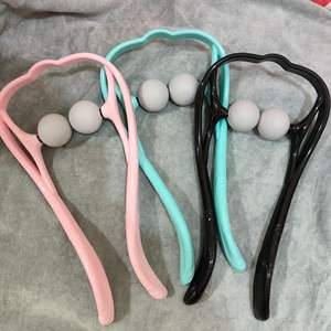 Massaggiatore del cuscino del collo cervicale con il morsetto di rotolamento manuale ed il massaggiatore solido della spalla della maniglia - Product Image 2