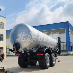 Citerne à lisier de type tracteur avec bras de remplissage automatique | Épandeur d'engrais liquide sous vide pour la gestion du fumier agricole - Product Image 6